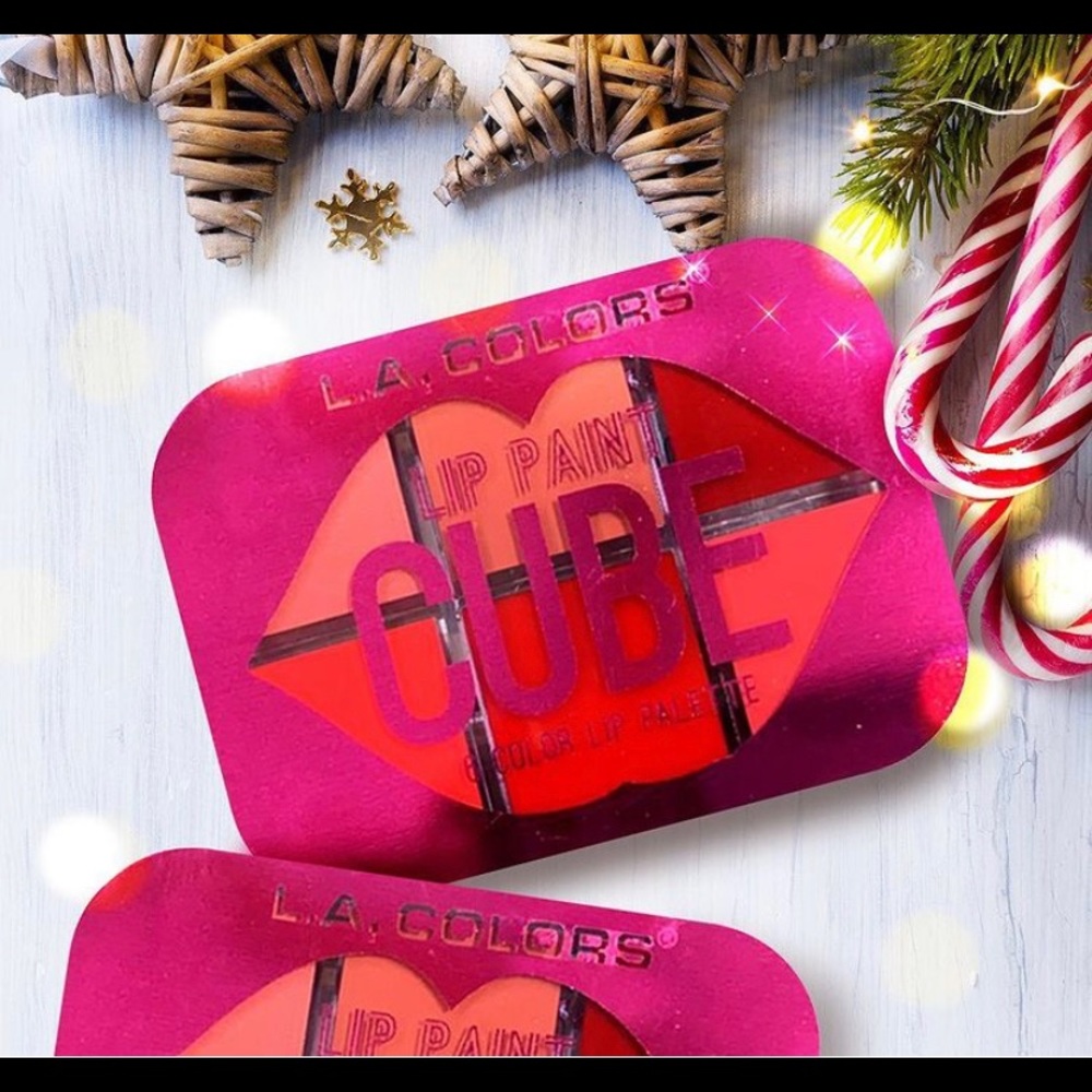 Lip balm cube